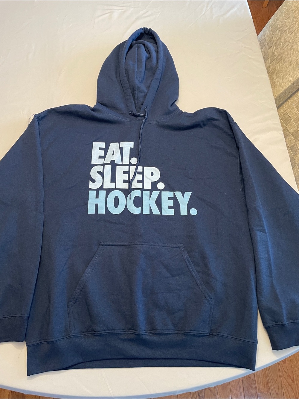 Gildan sweatshirt size men’s large